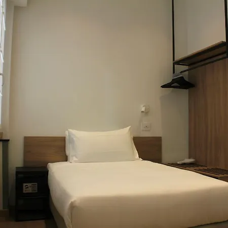 Otel Homa Certosa District