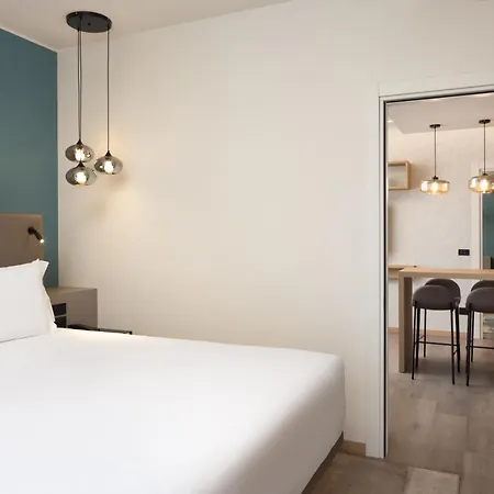 By Marriott Linate 호텔 *