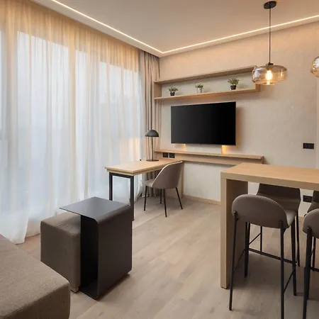 By Marriott Linate Отель