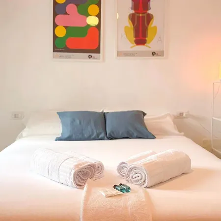 Гостевой дом Exclusive & Cosy 3-bedroom By San Siro Stadium & Metro *