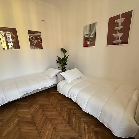 Vakantiehuis Newly Renovated 2br Near Bocconi & Metro