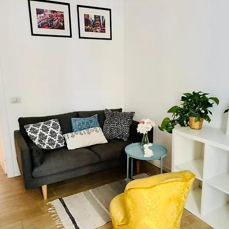 Illirico 1, Casa Smartstay - Argonne, Linate, Dateo, Porta Venezia Πανσιόν