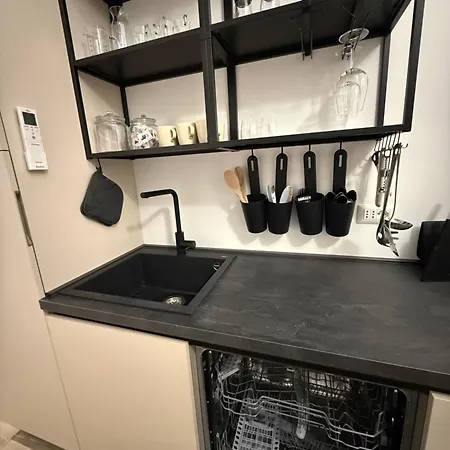 Newly Renovated 2br Near Bocconi & Metro Feriehus Milano