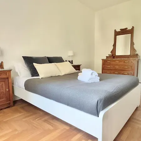 Solari Design District- 4 Mega Siute בית נופש