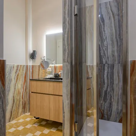 ゲストハウス Dibraluxurysuites