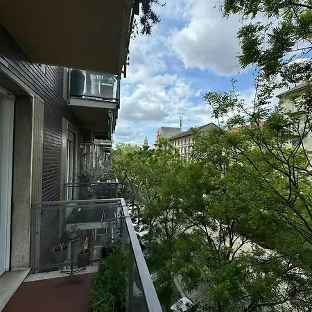 Feriehus Solari Design District- 4 Mega Siute *