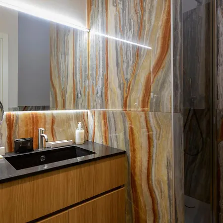 ゲストハウス Dibraluxurysuites *