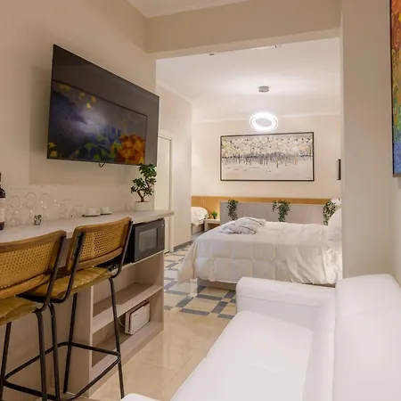 ゲストハウス Dibraluxurysuites