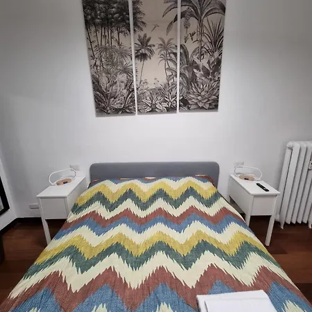 Alojamento de Acomodação e Pequeno-almoço Navigli Modern *