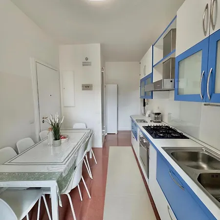 Solari Design District- 4 Mega Siute Feriehus *