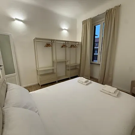 Newly Renovated 2br Near Bocconi & Metro Feriehus *
