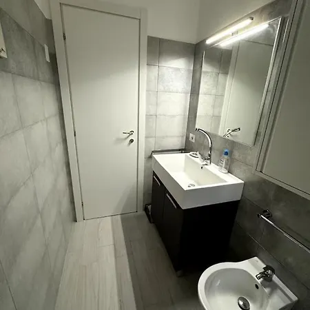 Nyaraló Solari Design District- 4 Mega Siute