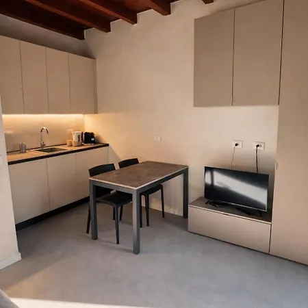 Cozy Oasis On The Navigli Milan