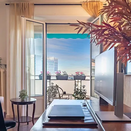 Citylife Penthouse -Terrace, Piano, Gym - Mico Metro - Su Scannu ミラノ