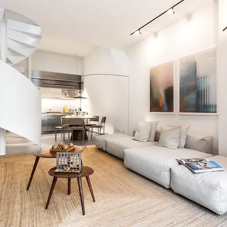 Nestco The Townhouse Jenner 公寓 *