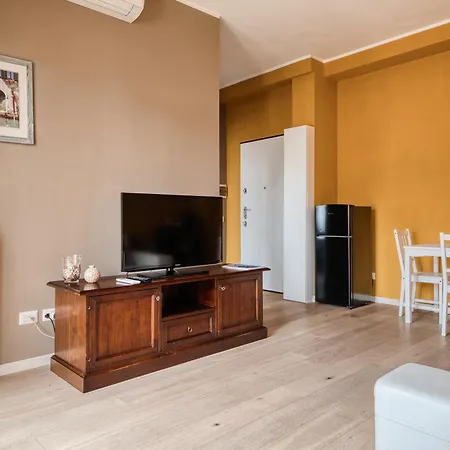 Just Urban - Elegant 1-br Flat In Solari Area - 2 Min Metro M4 * Milaan