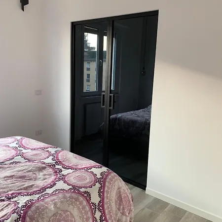 Two-room In The Navigli&tortona Area 아파트 밀라노