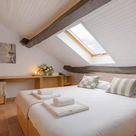 Design In Legno & Atmosfera Calda Bilocale 20m Dai Navigli Apartman