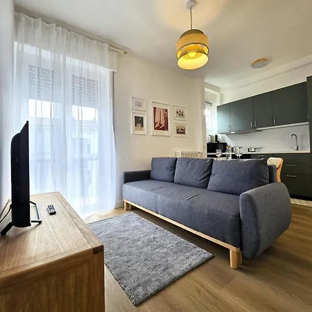 Yr Apartments - Ca' Granda - 1 Min Walk To Metro Apartment *