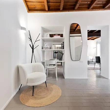 Corso Magenta Historic Daire