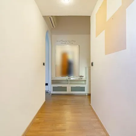 Quiet Just Minutes From The Center Apartment Milan