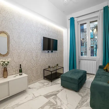 Bright '44' Cosy And