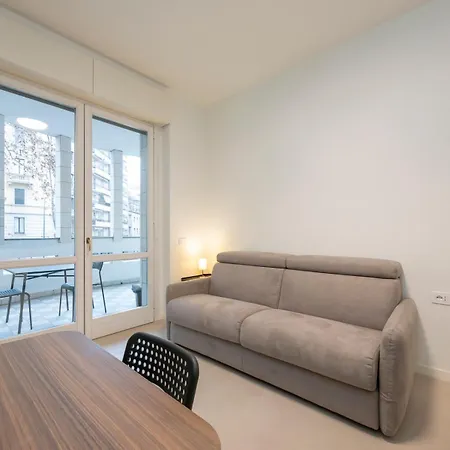 I-host - Modern 1br With Balcony Near Sempione Apartament *