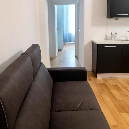 Modern In Milan, Isola Area