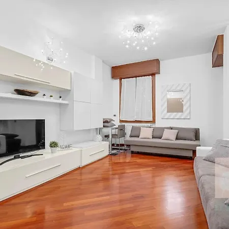 Urban In - Comfortable And Well Connected