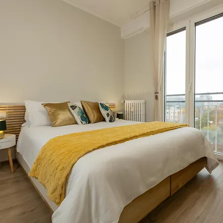 Art - Bocconi Near Train Station, Navigli Apartamento *