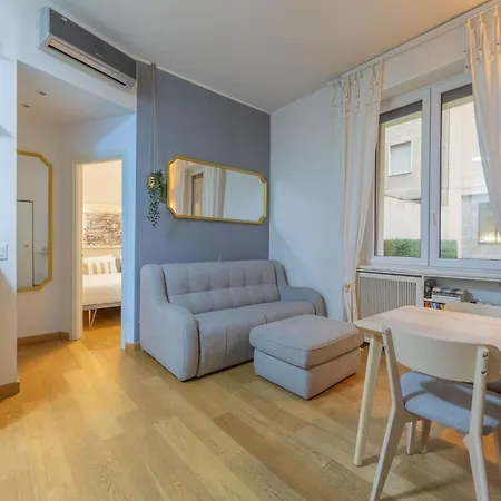 Apartment Cenacolo, Corso Magenta, Milan's Historic Center