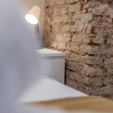 Enrico's In Porta Venezia Apartment *