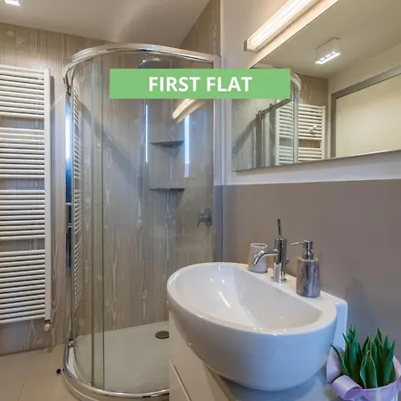 Navigli-duomo - Two Independent Flats شقة *