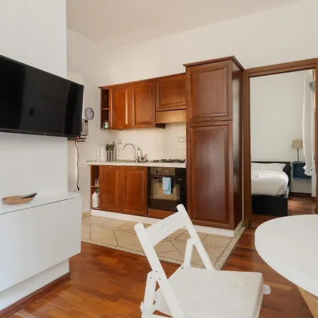 Guesthost - M5 Isola Comfy