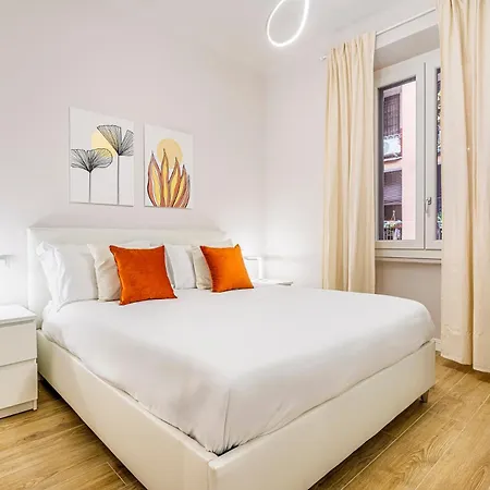 Modern Apartment Near Metro - Easy Access Duomo Apartman *