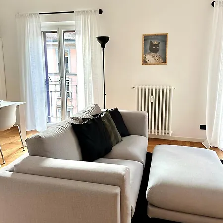 Sandrix - Stylish And Exclusive In Tricolore *