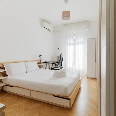 Guesthost - Stylish Flat In Navigli District * Милан