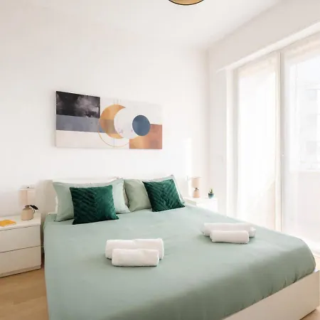 Isola-garibaldi, Elegante Con Wi-fi E Balcone Privato * Milano