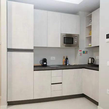 Appartement Elegante E Luminoso In Zona Navigli *