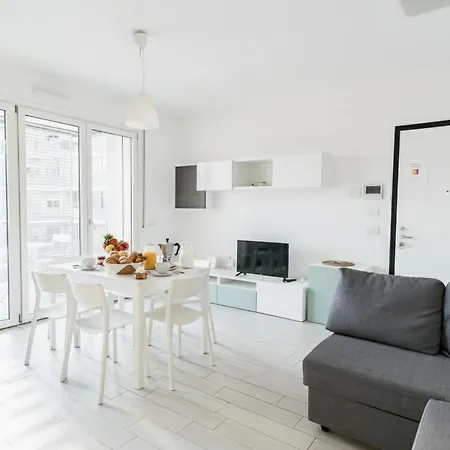 Διαμέρισμα 3br With Large Terrace - 800m From San Leonardo M1 Μιλάνο