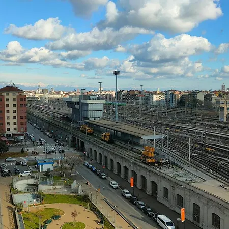 Beautiful Floor House With View In The Center! *