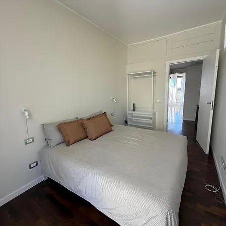 Apartment Bright House Between Navigli And Parco Solari Milan