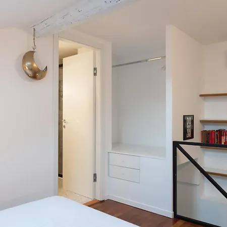 Moderno Bilocale Su Due Piani Nel Cuore Dei Navigli 아파트