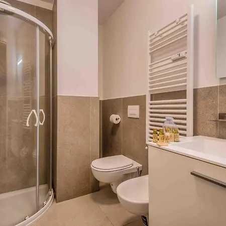 Sant Ambrogio M2 200metri Centre Of