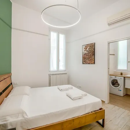 公寓 Entire With Patio In The Isola Area 米兰