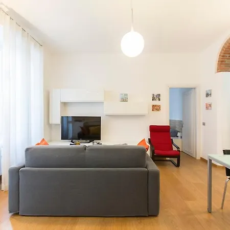 Apartment Luminoso Trilocale Centro Navigli Tortona A