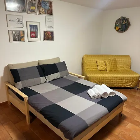 アパート La Piccola Dimora In Di Costanza E Marco ミラノ