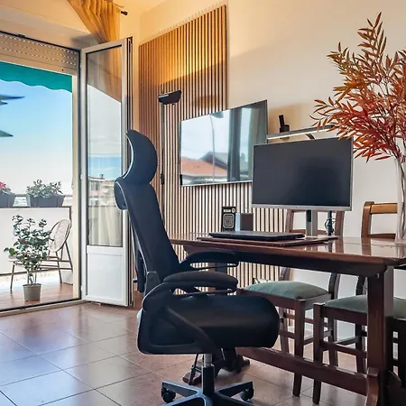 アパート Citylife Penthouse -Terrace, Piano, Gym - Mico Metro - Su Scannu ミラノ