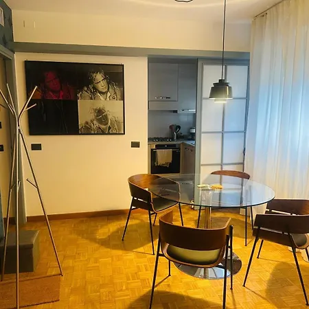 Light Blue Home-sempione Park-metro M2-brera Милан