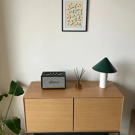 아파트 Design And Comfort In West *